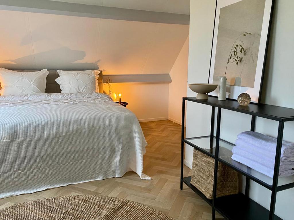 Guesthouse At The Amstel River With 2Br 2Ba And Garden アムステルフェーン エクステリア 写真