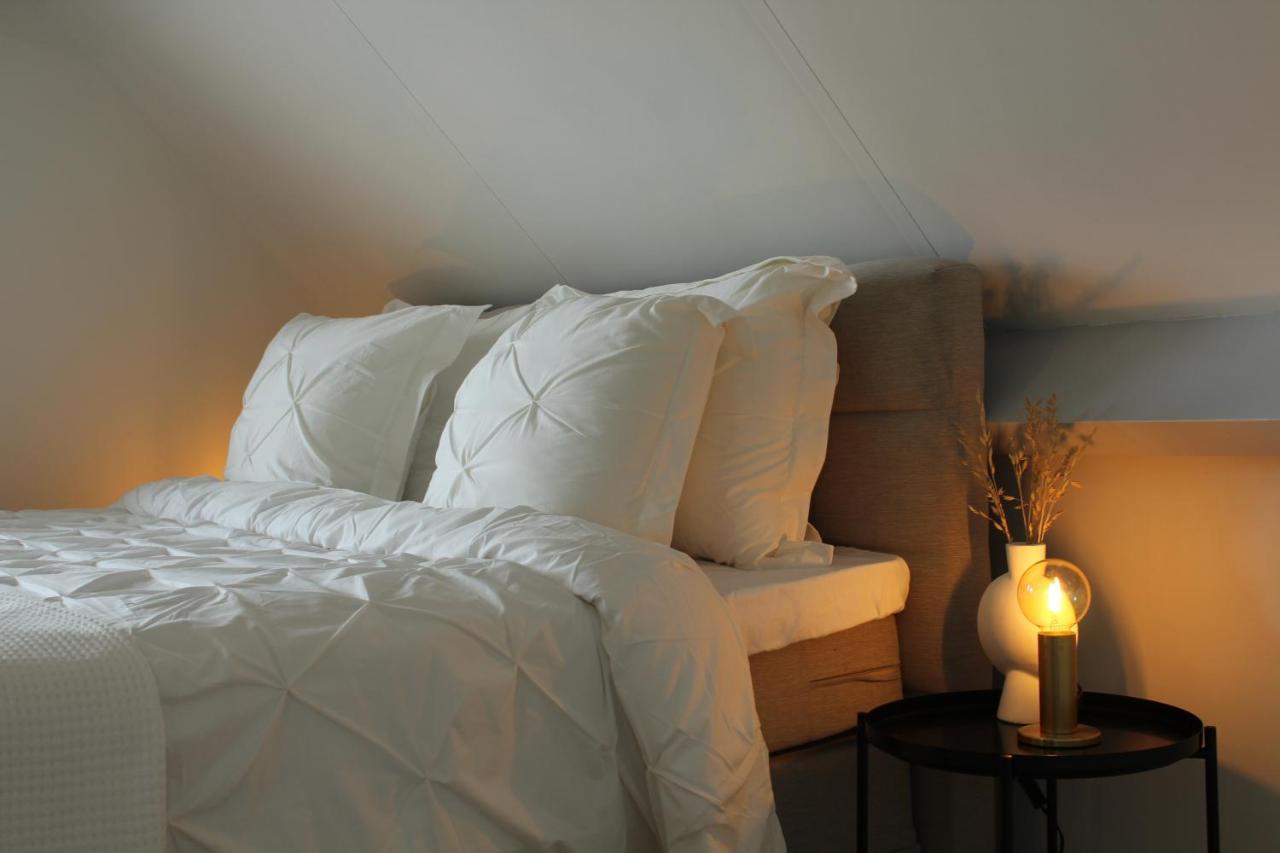 Guesthouse At The Amstel River With 2Br 2Ba And Garden アムステルフェーン エクステリア 写真